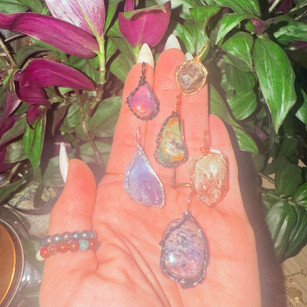 Elegant Multicolor Gemstone Pendants in show - Picture 3 of 4